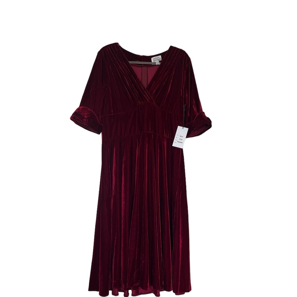 Unique Vintage Burgundy Red Velvet Delores Dress - Size 2X/18